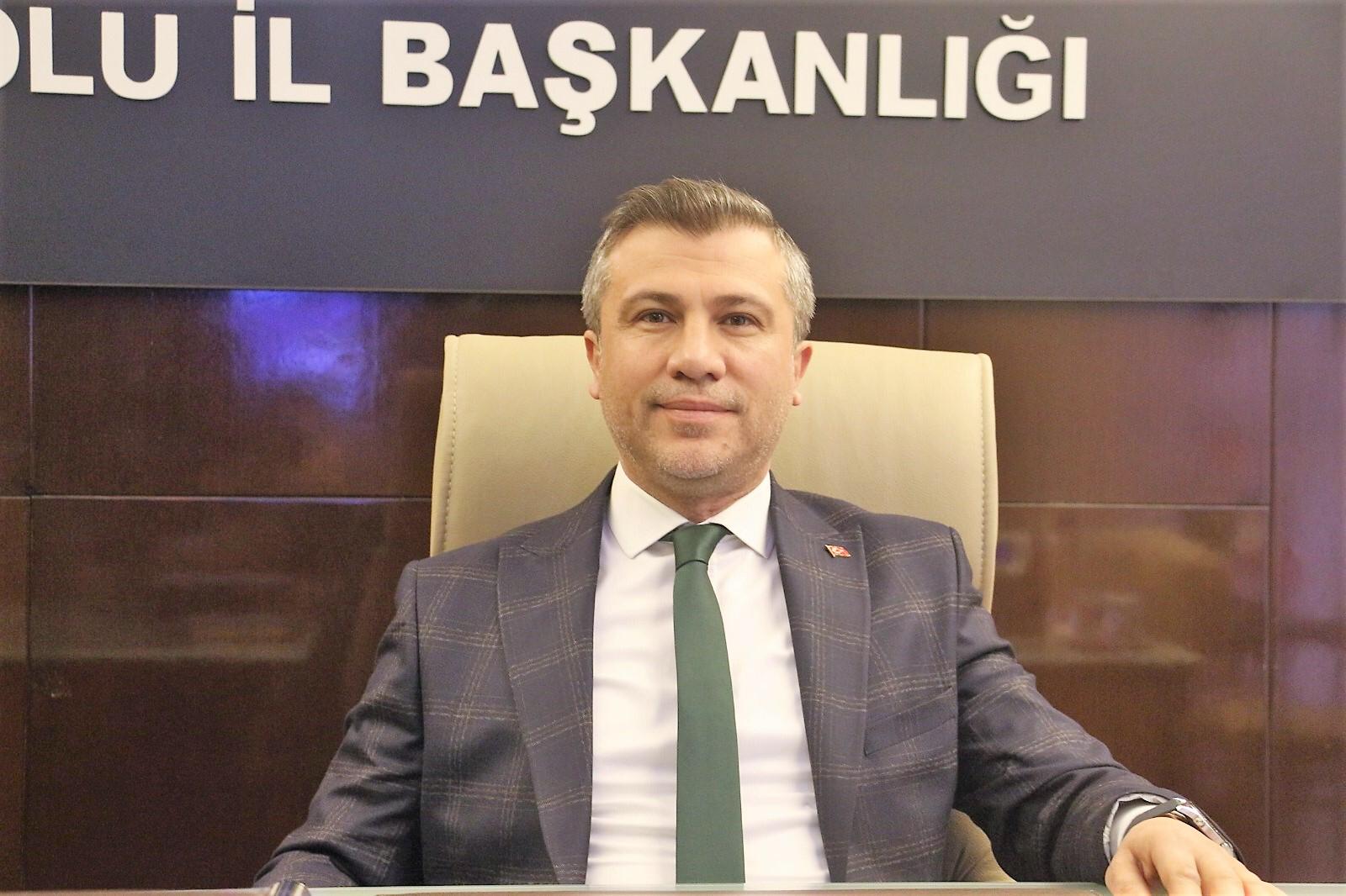 AK Parti Bolu İl Başkanı Suat Güner; “Kongremize yönelik açıklamalar ikiyüzlü siyasettir”