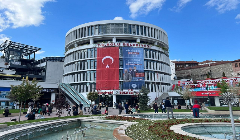 AK Parti ve Tanju Özcan karşı karşıya