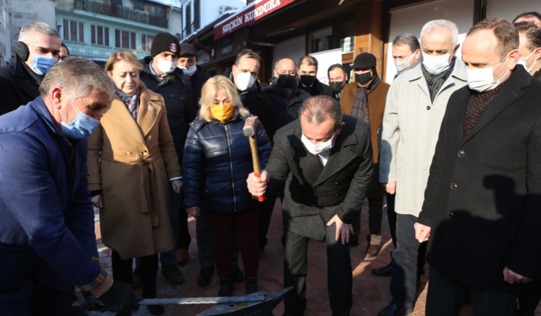 Başkan Özcan “Ahi Evran Yılı” kutlamalarında örs üzerinde demir dövdü