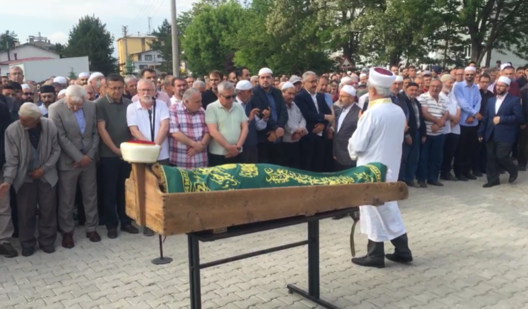 Mustafa Akmanşen Hoca son yolculuğuna uğurlandı