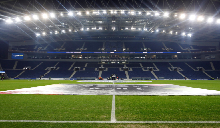 UEFA Şampiyonlar Ligi finali İstanbul'dan alındı!